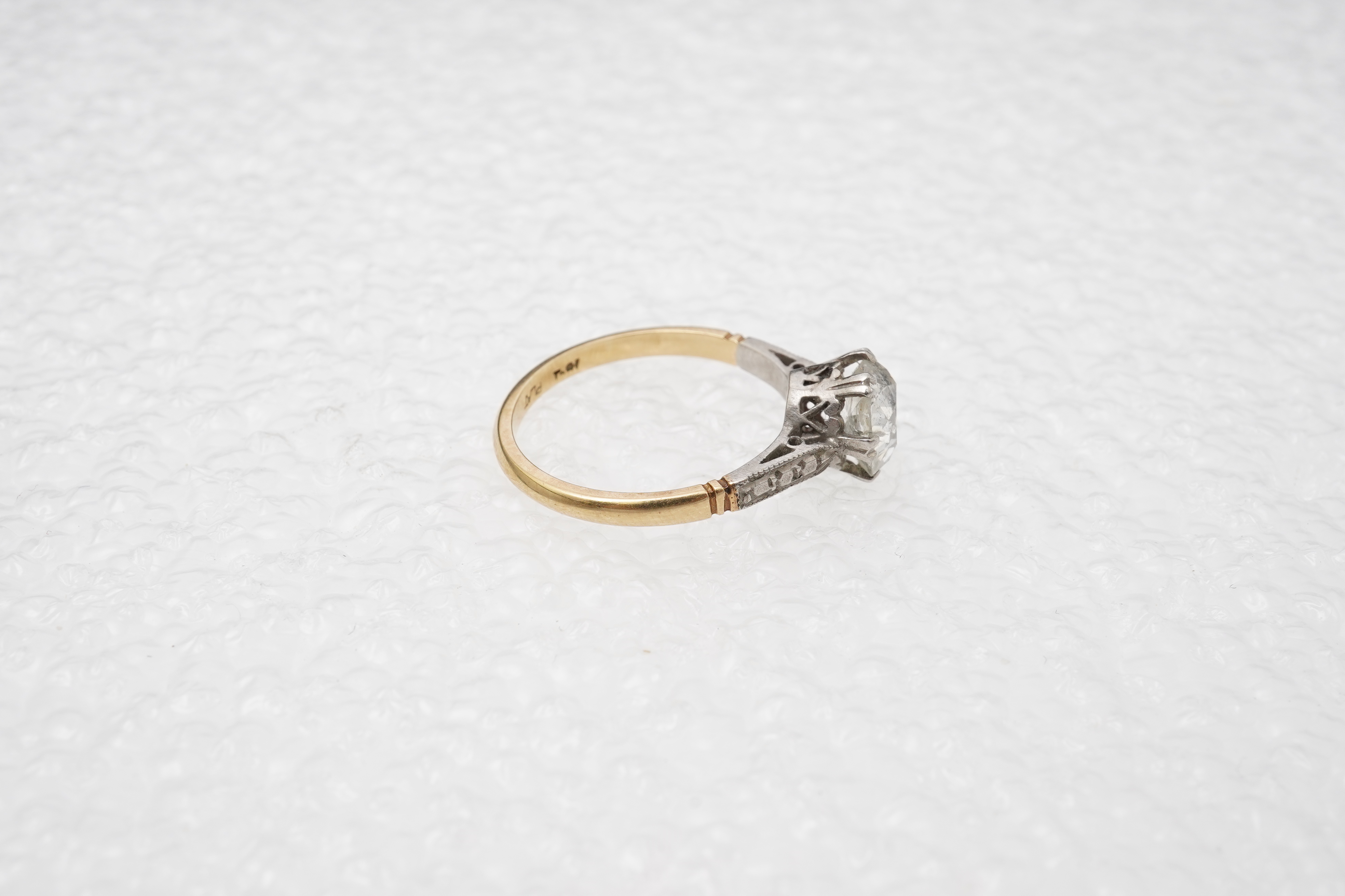 A solitaire diamond ring, early 20th century